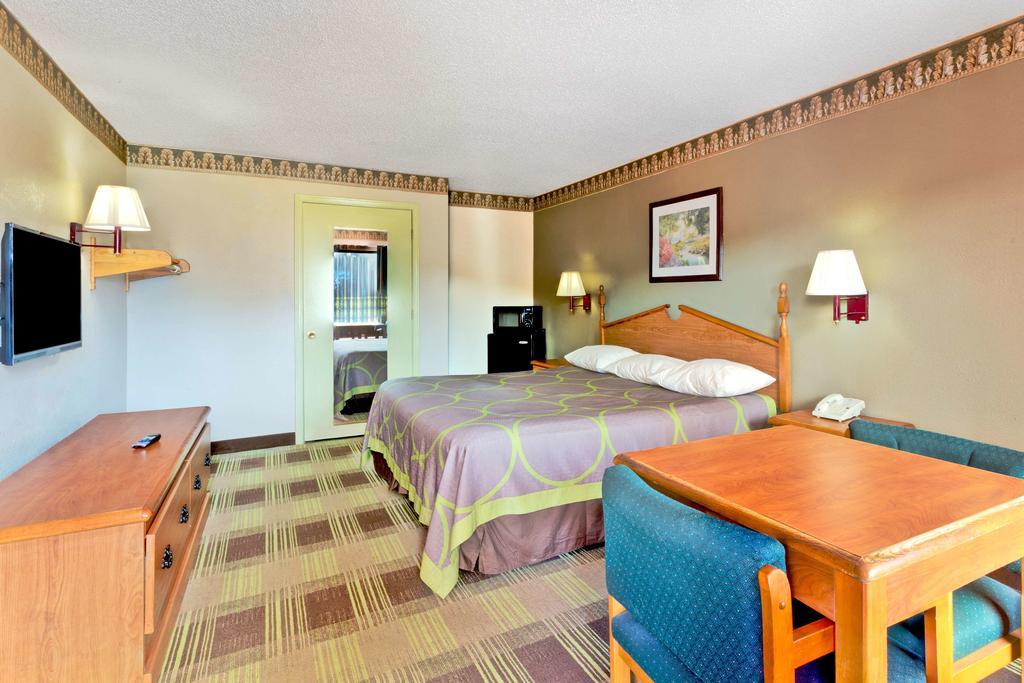 Hotel Super 8 Newnan Exterior foto
